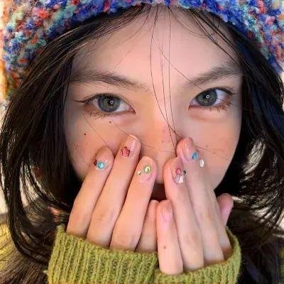 隔壁墓园的男孩
